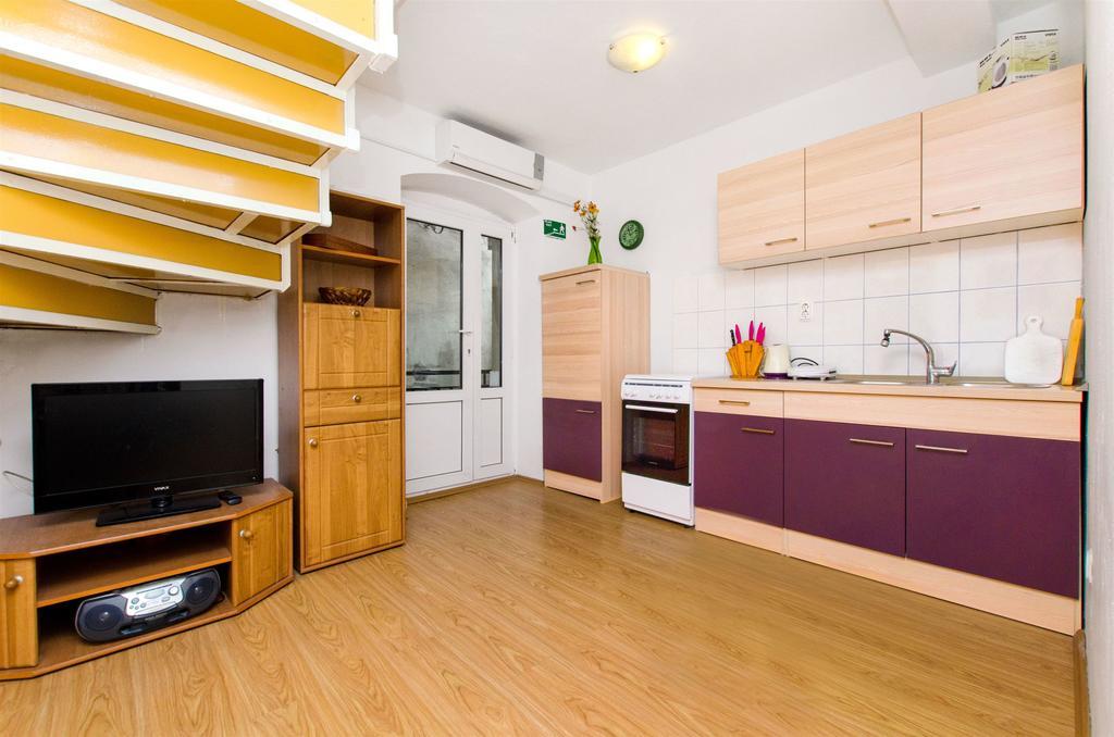 Apartment Mandic 오미스 외부 사진